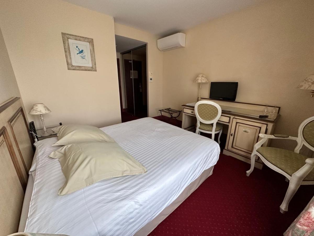 Hotel Domaine De L'Orangerie Bonnat Екстериор снимка